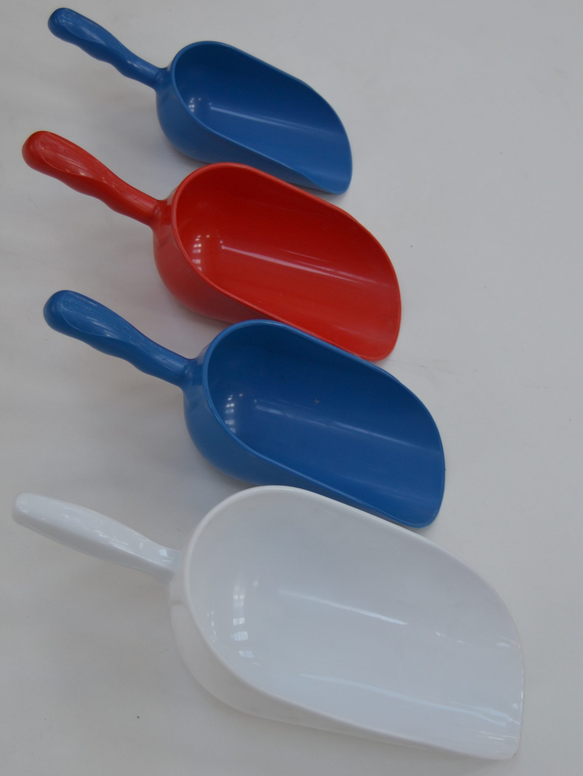 Pelles à main rondes en polyéthylène